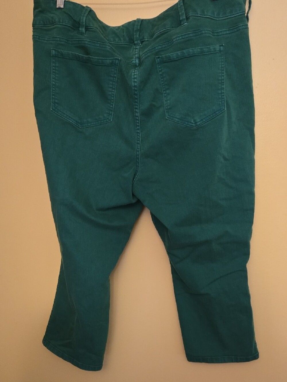 torrid Green Cropped Mid-Rise Stretch Jeans - Picture 2 of 4